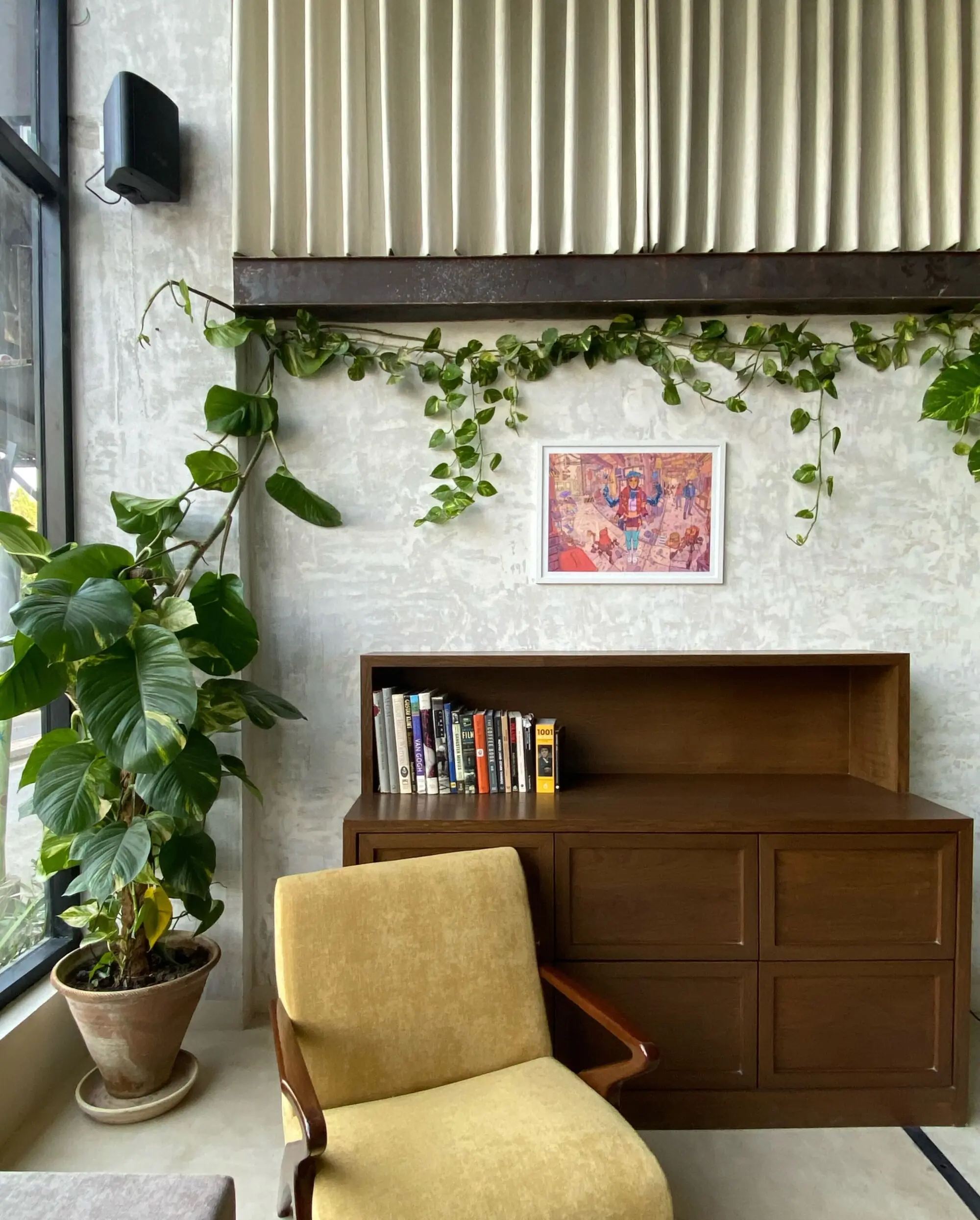  The reading nook at True Brew. Photo: Author 