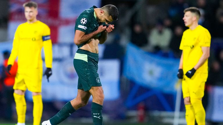 Rodri is sent off after his double booking in a minute of football 