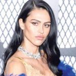 Nicki Minaj calls herself Trump’s ‘number one fan’ and shows off gold card visa