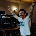 Hudson Williams shares gratitude from Milan, meets fashion icon Donatella Versace