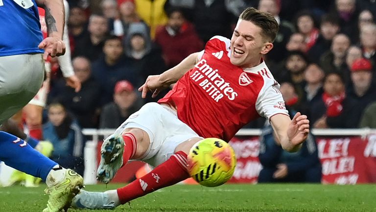 Viktor Gyokeres scores Arsenal's second goal against Sunderland