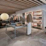 'Sartorial diplomacy' on show in expo of late UK queen's fashion