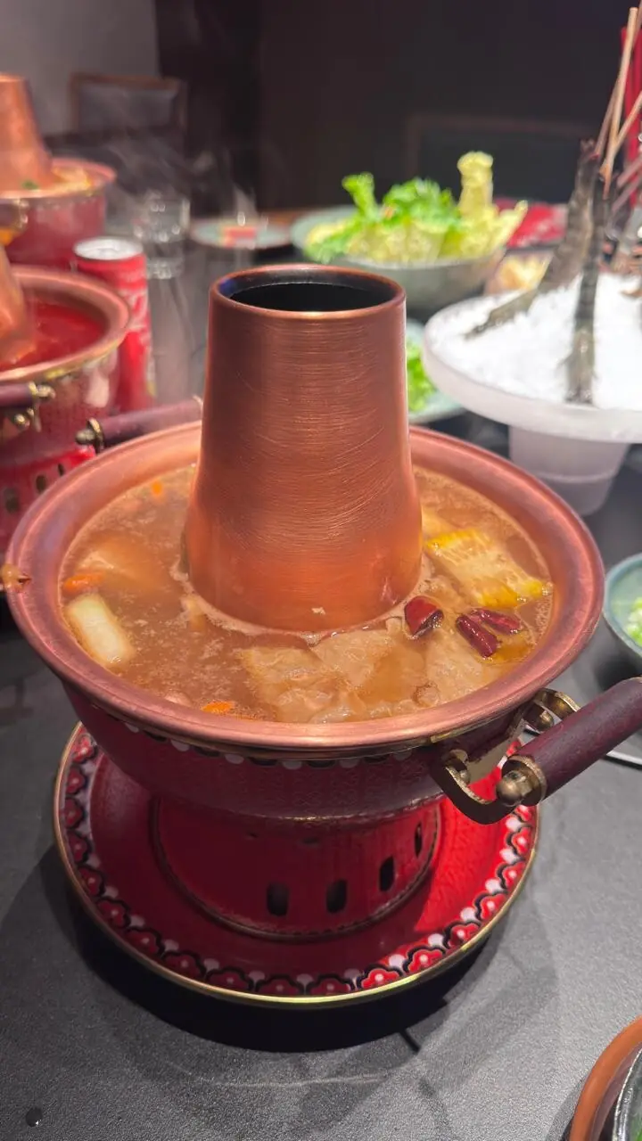 Preparing hotpot the Pakistani way.