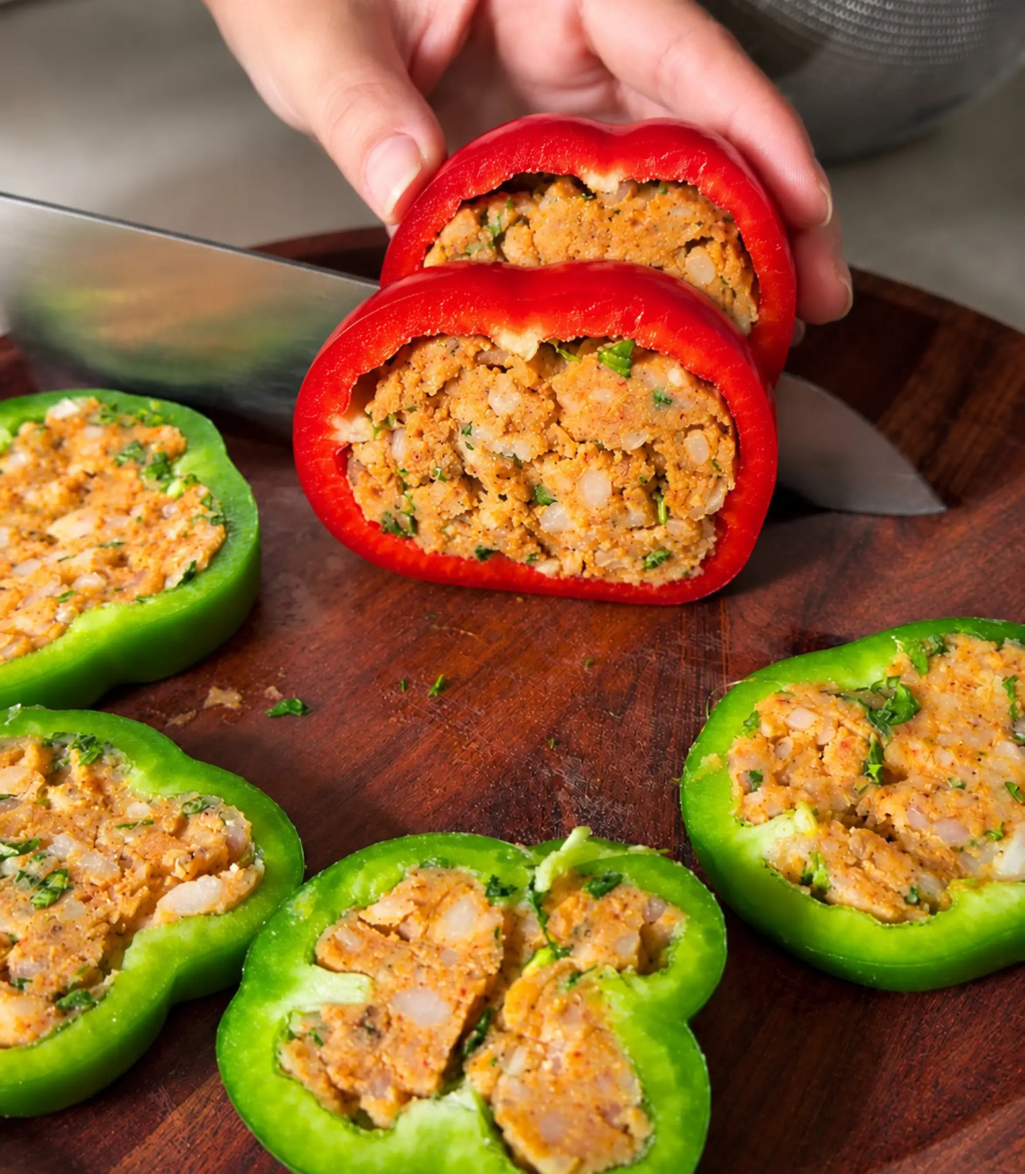 Slicing the stuffed capsicum | By the writer